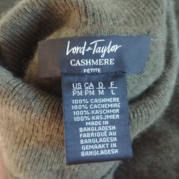 Lord + Taylor 100% cashmere green turtleneck sweater Medium Petite - Picture 12 of 15